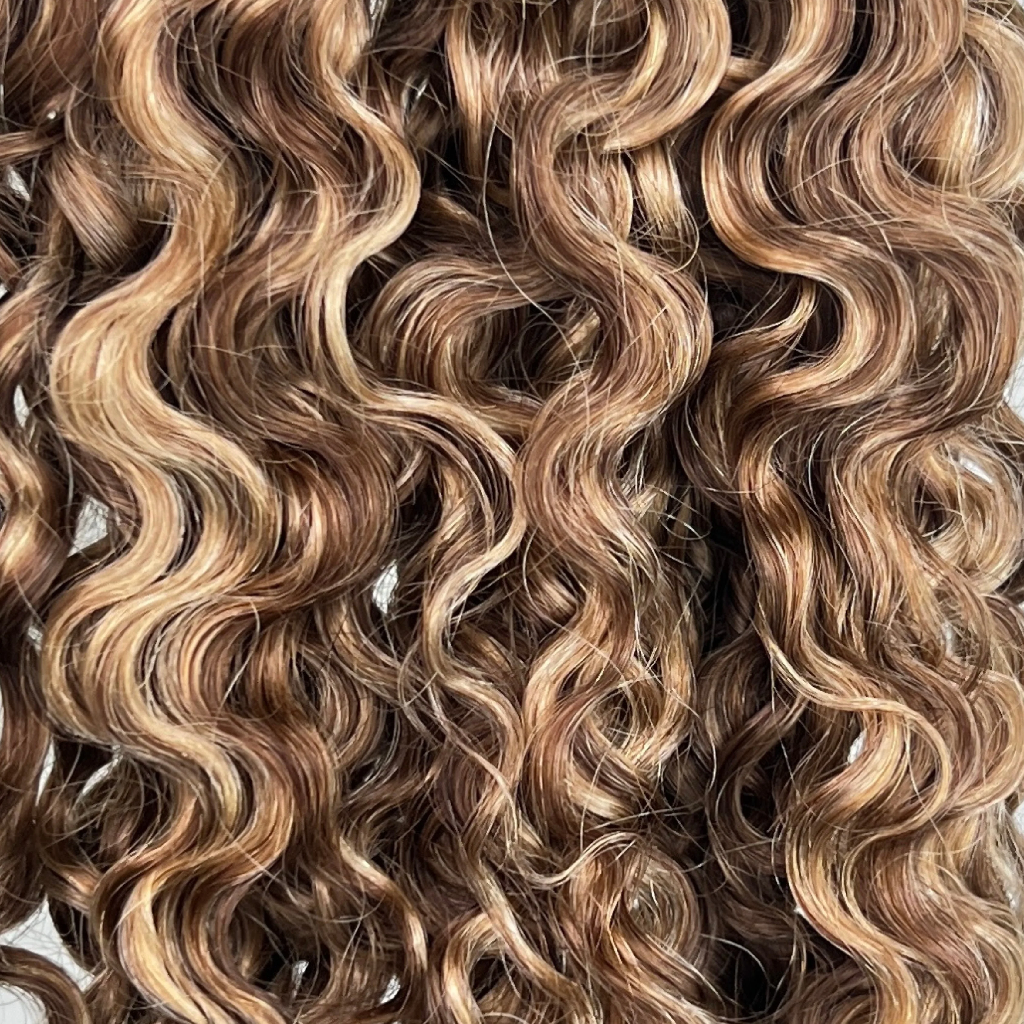 Sambi Honey Blonde Highlights Invisible Tape-Ins - Image 3